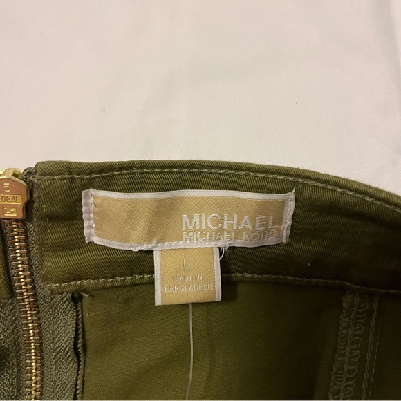 Michael Kors green button front skirt and crop top 2 piece set - Picture 8 of 10